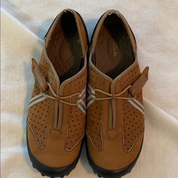 clarks water resistant shoes